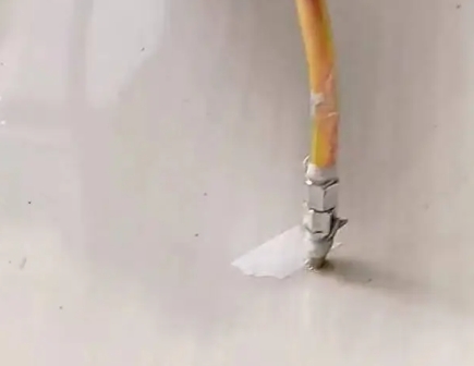 碧江瓷砖空鼓维修公司专业解答在瓷砖铺贴过程中，如果使用的砂料过粗（如全部使用了粗砂），可能会导致以下问题
